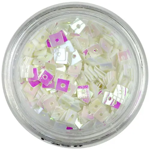 Ozdoba na nechty - biele štvorčeky s dierkou